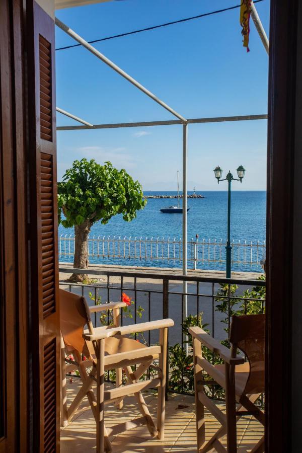 Notos Sea Front Apartment Glósza Kültér fotó