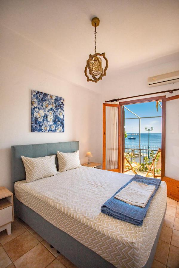 Notos Sea Front Apartment Glósza Kültér fotó