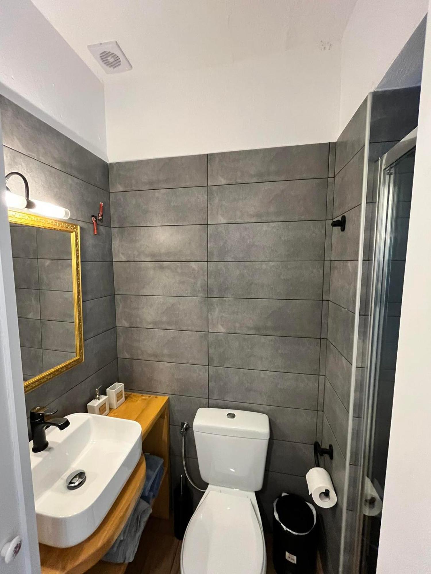 Notos Sea Front Apartment Glósza Szoba fotó